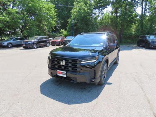 Crystal Black Pearl 2026 Honda Pilot Sport