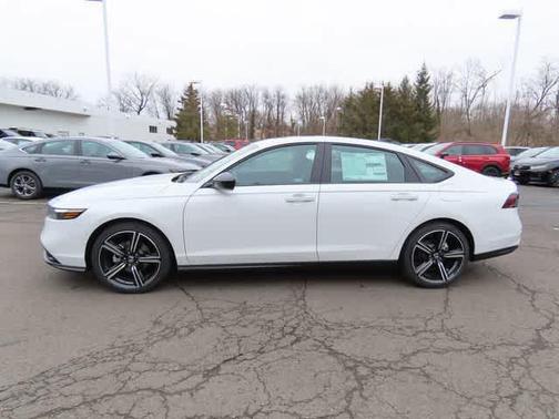 Platinum White Pearl 2026 Honda Accord SE