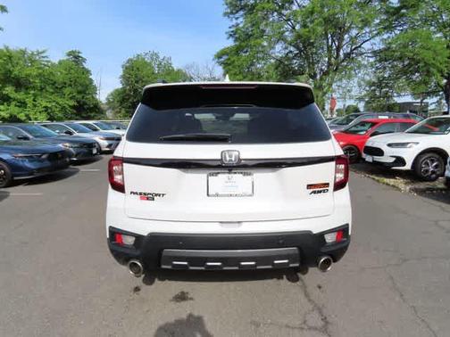 Platinum White Pearl 2024 Honda Passport AWD TrailSport