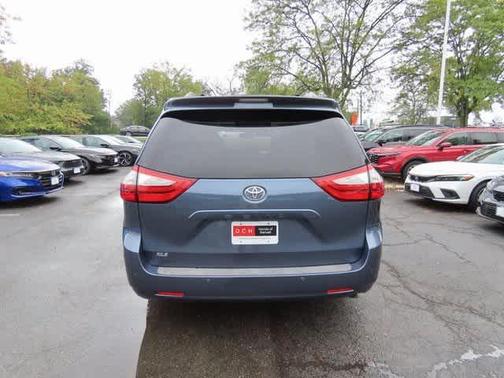 2017 Toyota Sienna XLE Premium