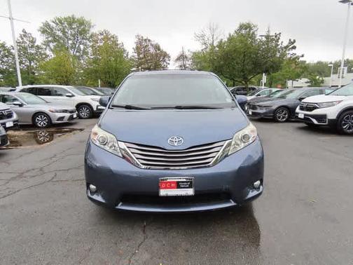 2017 Toyota Sienna XLE Premium