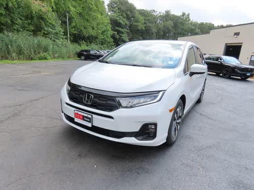 Platinum White Pearl 2026 Honda Odyssey EX-L