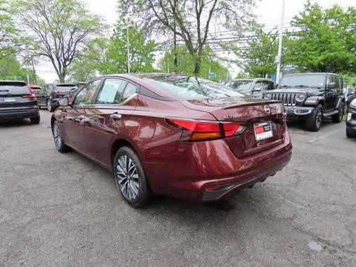 2025 Nissan Altima SV AWD