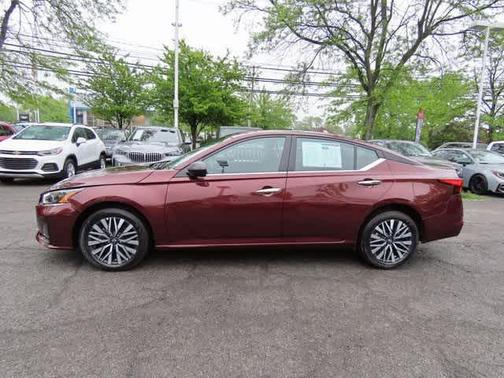2025 Nissan Altima SV AWD