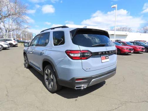 Sonic Gray Pearl 2026 Honda Pilot Elite