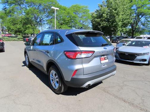 ICONIC SILVER 2022 Ford Escape S