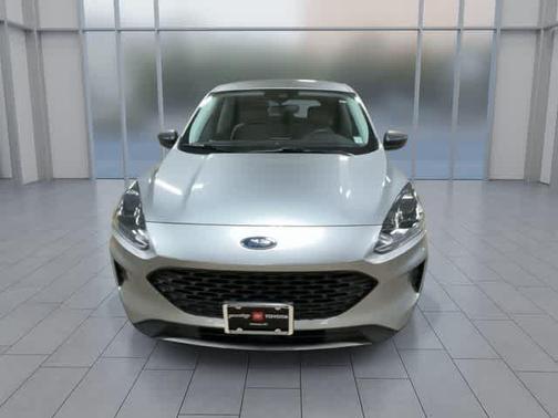 ICONIC SILVER 2022 Ford Escape S
