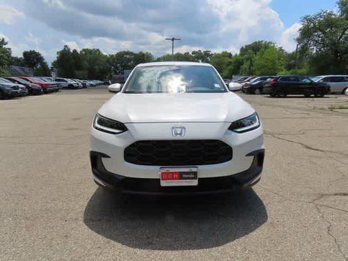 Platinum White Pearl 2026 Honda HR-V LX