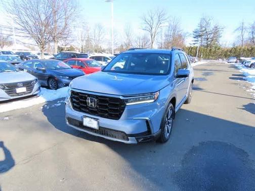 2024 Honda Pilot Touring 8-Passenger