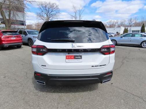 2025 Honda Pilot Black Edition