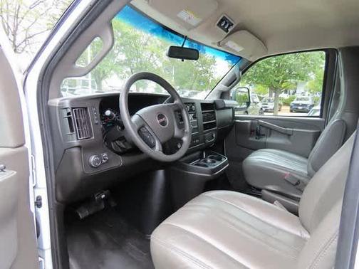 2022 GMC Savana 3500 RWD 3500 Extended Wheelbase LS