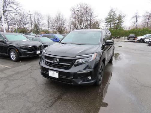 Crystal Black Pearl 2022 Honda Pilot AWD Special Edition