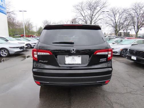 Crystal Black Pearl 2022 Honda Pilot AWD Special Edition