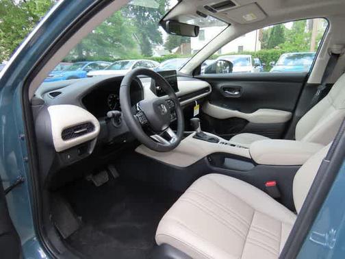 Nordic Forest Pearl 2027 Honda HR-V EX-L