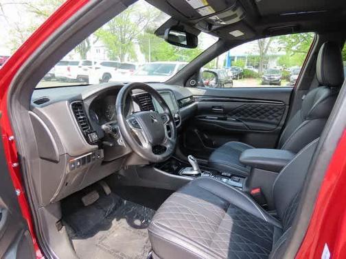 2022 Mitsubishi Outlander PHEV GT