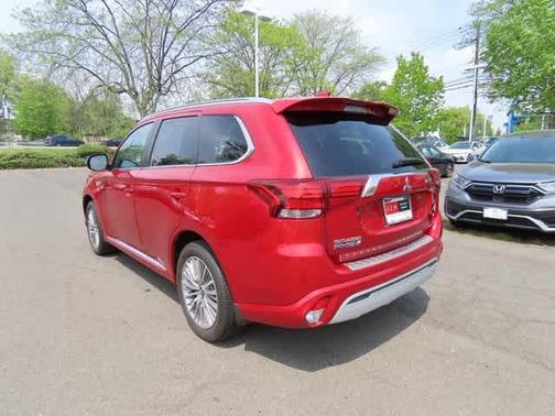 2022 Mitsubishi Outlander PHEV GT