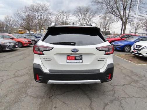 2022 Subaru Outback Touring