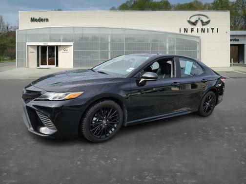 2020 Toyota Camry SE Nightshade