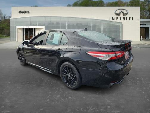 2020 Toyota Camry SE Nightshade