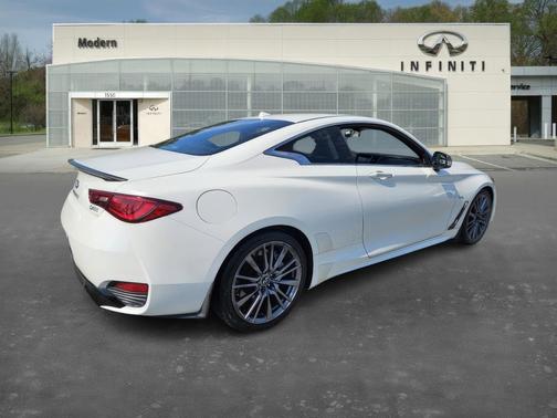 2017 INFINITI Q60 3.0T Sport