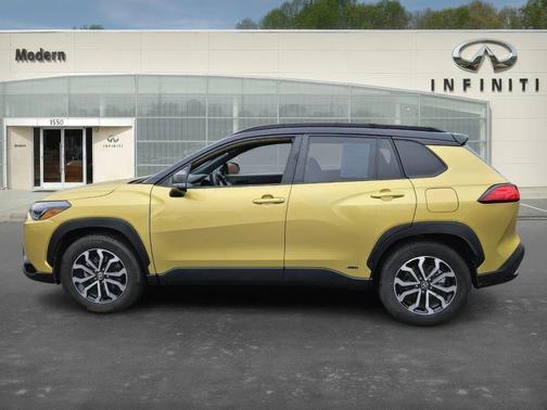 2023 Toyota Corolla Cross Hybrid SE