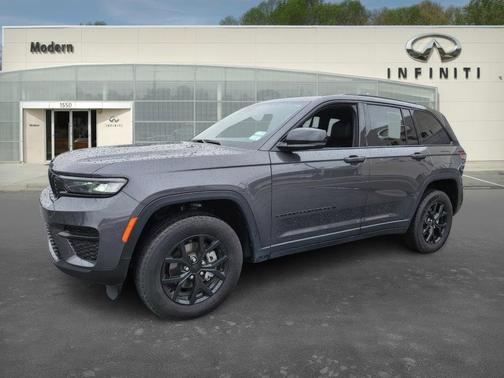 2024 Jeep Grand Cherokee Laredo