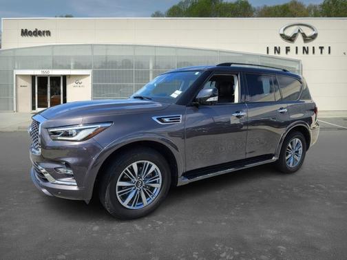 2022 INFINITI QX80 Luxe