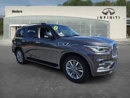 2022 INFINITI QX80 Luxe