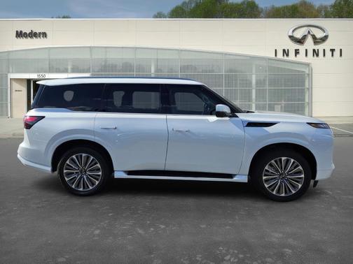 2025 INFINITI QX80 Luxe