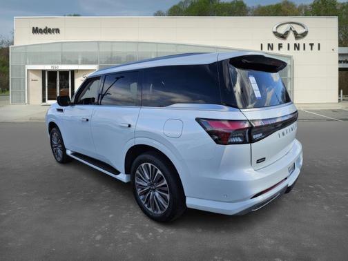 2025 INFINITI QX80 Luxe