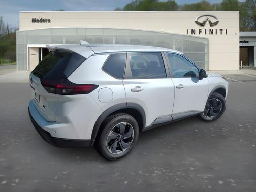 White 2024 Nissan Rogue SV