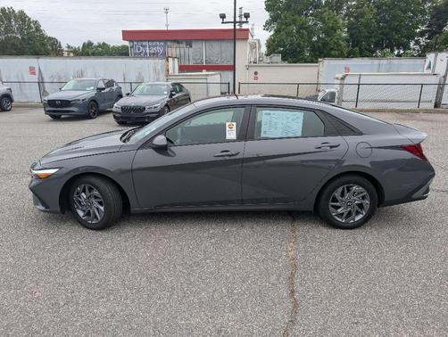 Gray 2024 Hyundai ELANTRA SEL