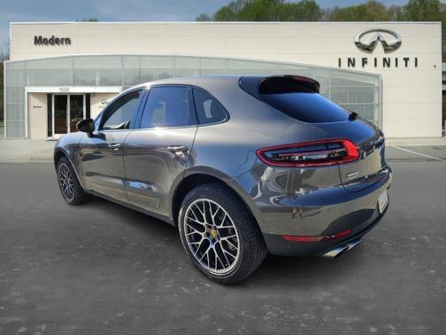 2018 Porsche Macan S