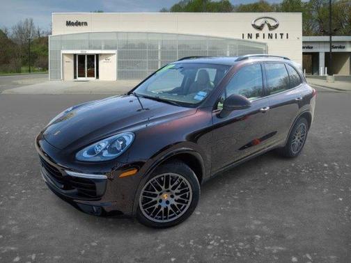 2017 Porsche Cayenne Base
