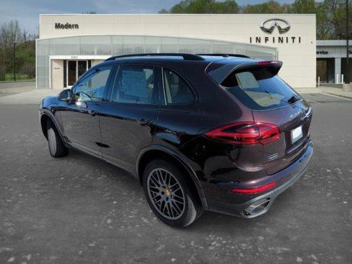 2017 Porsche Cayenne Base