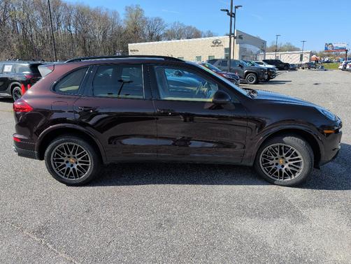 2017 Porsche Cayenne Base