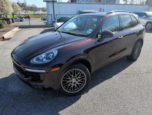 2017 Porsche Cayenne Base