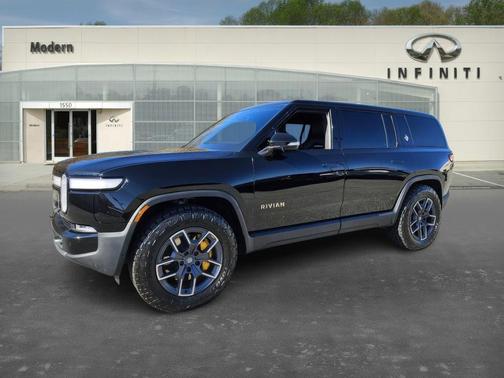 2023 Rivian R1S Adventure Quad Motor Large Pack