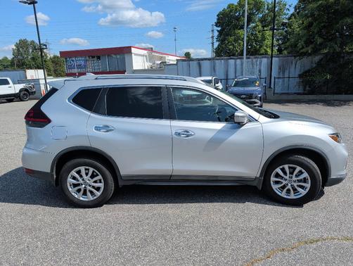 Silver 2018 Nissan Rogue SV
