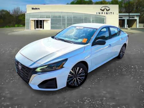 White 2025 Nissan Altima SV