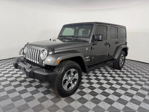 Granite Crystal Metallic Clearcoat 2017 Jeep Wrangler Unlimited Sahara