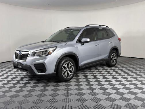 Ice Silver Metallic 2020 Subaru Forester Premium