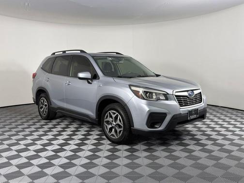 Ice Silver Metallic 2020 Subaru Forester Premium