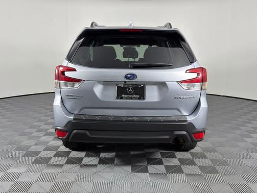 Ice Silver Metallic 2020 Subaru Forester Premium