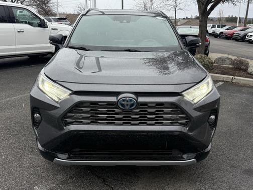 2021 Toyota RAV4 Hybrid SE