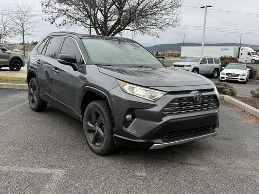 2021 Toyota RAV4 Hybrid SE