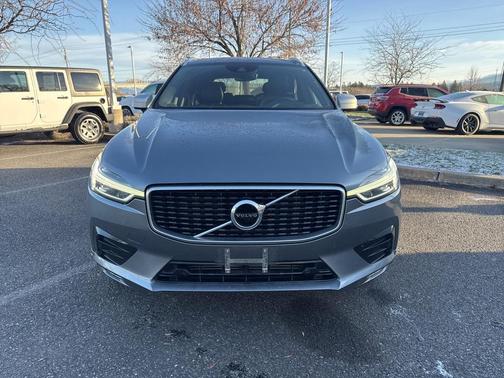 2018 Volvo XC60 T5 R-Design