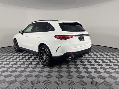 2025 Mercedes-Benz GLC 300 4MATIC