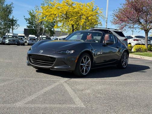 Machine Gray Metallic 2022 Mazda MX-5 Miata RF Grand Touring