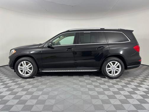 Obsidian Black Metallic 2013 Mercedes-Benz GL-Class 4MATIC